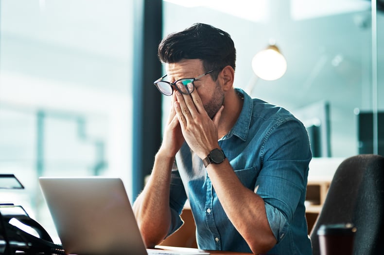 WHEN TO CHOOSE OUTSOURCED TEAMS INSTEAD OF INTERNAL HIRING